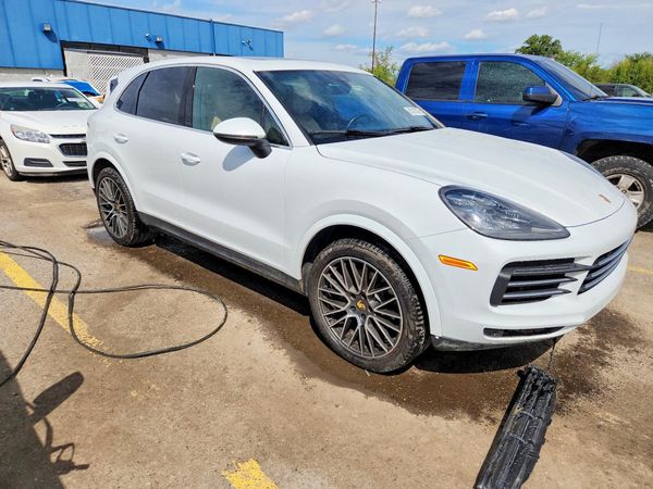 2020 PORSCHE CAYENNE