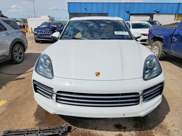 2020 PORSCHE CAYENNE