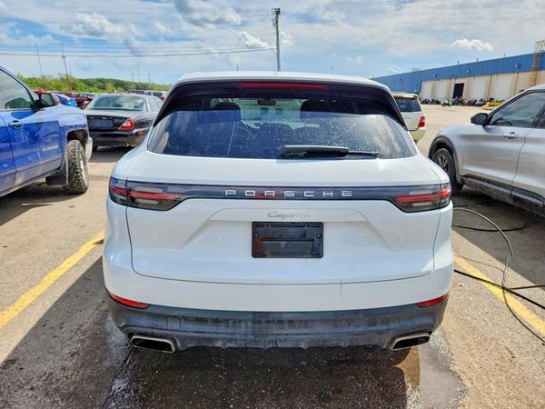 2020 PORSCHE CAYENNE