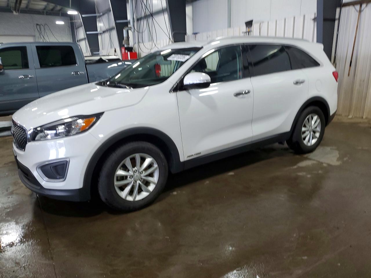 2016 KIA SORENTO