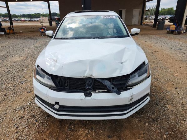 2017 VOLKSWAGEN JETTA SE