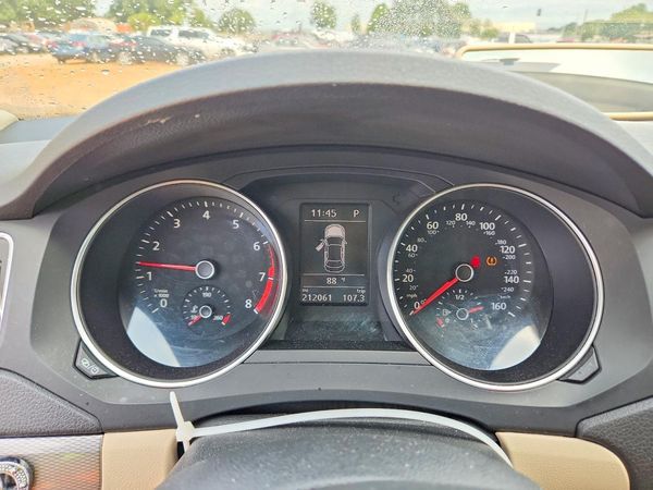 2017 VOLKSWAGEN JETTA SE