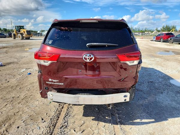 2018 TOYOTA HIGHLANDER
