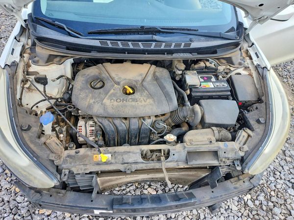 2016 HYUNDAI ELANTRA