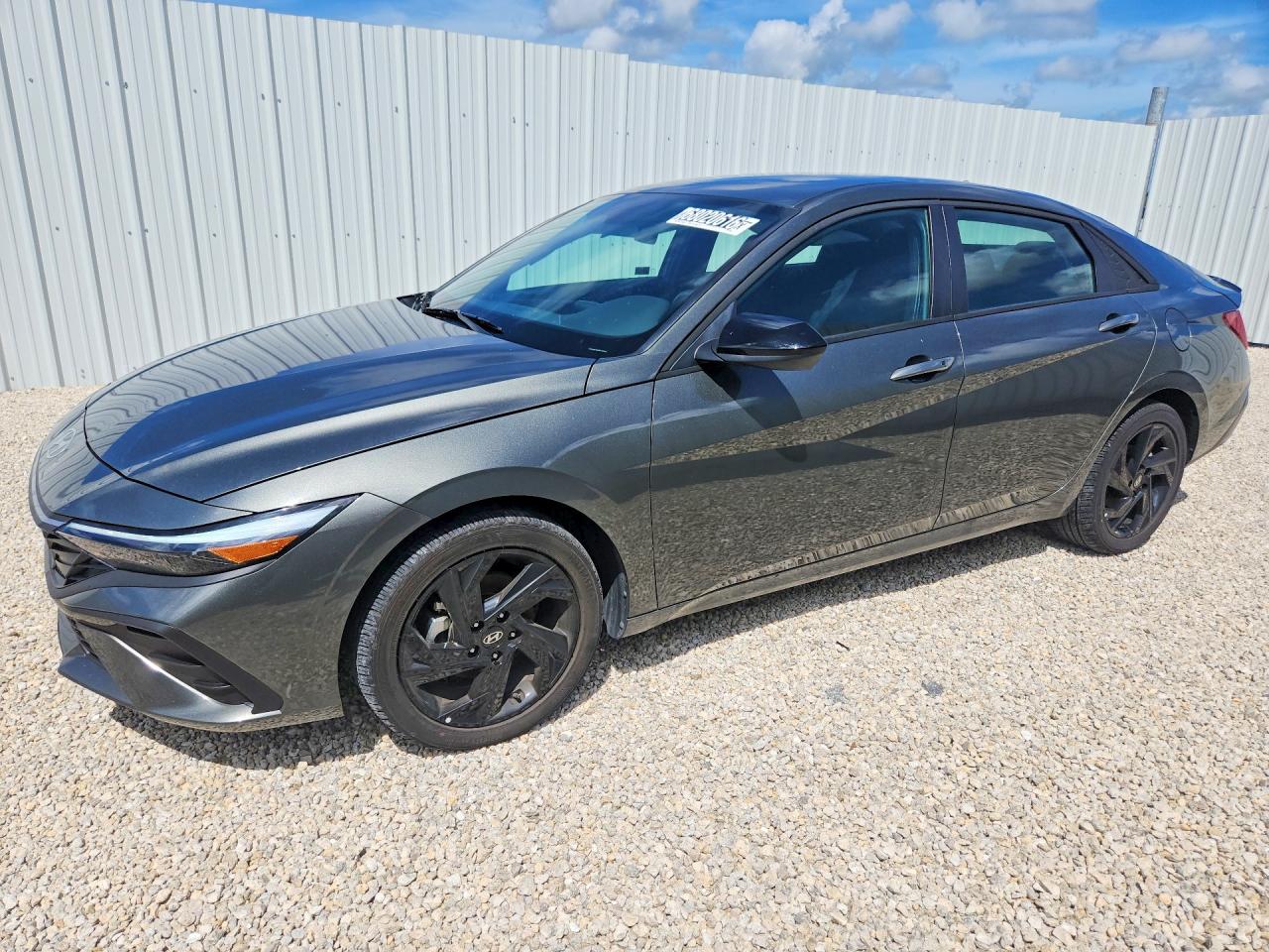 2026 HYUNDAI ELANTRA — Front 3/4