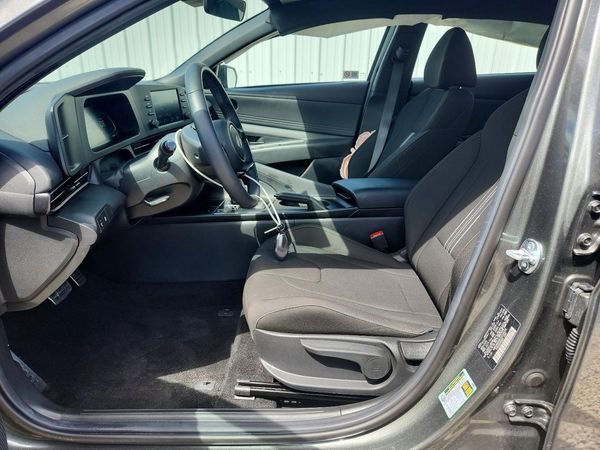 2026 HYUNDAI ELANTRA — DENT