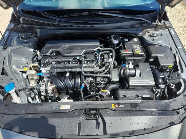 2026 HYUNDAI ELANTRA — Engine bay
