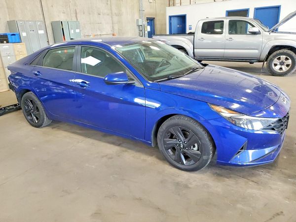 2022 HYUNDAI ELANTRA SEL