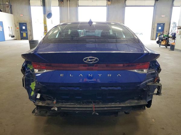 2022 HYUNDAI ELANTRA SEL