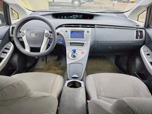2013 TOYOTA PRIUS
