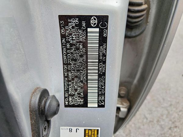 2013 TOYOTA PRIUS