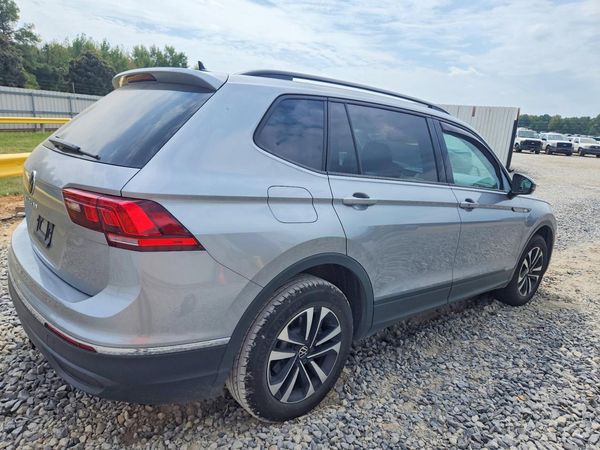 2022 VOLKSWAGEN TIGUAN S