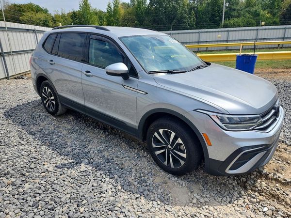 2022 VOLKSWAGEN TIGUAN S