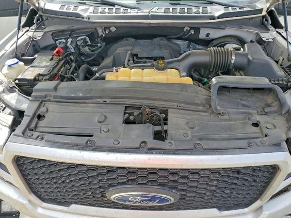 2018 FORD F150 — Engine bay
