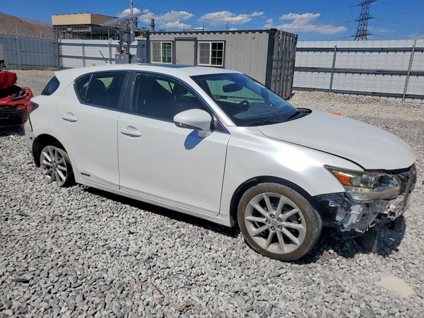 2013 LEXUS CT 200h