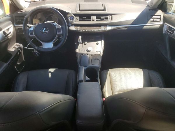 2013 LEXUS CT 200h