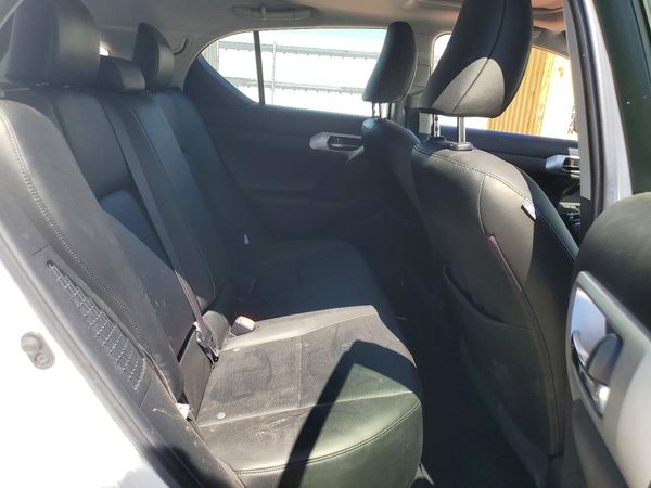 2013 LEXUS CT 200h