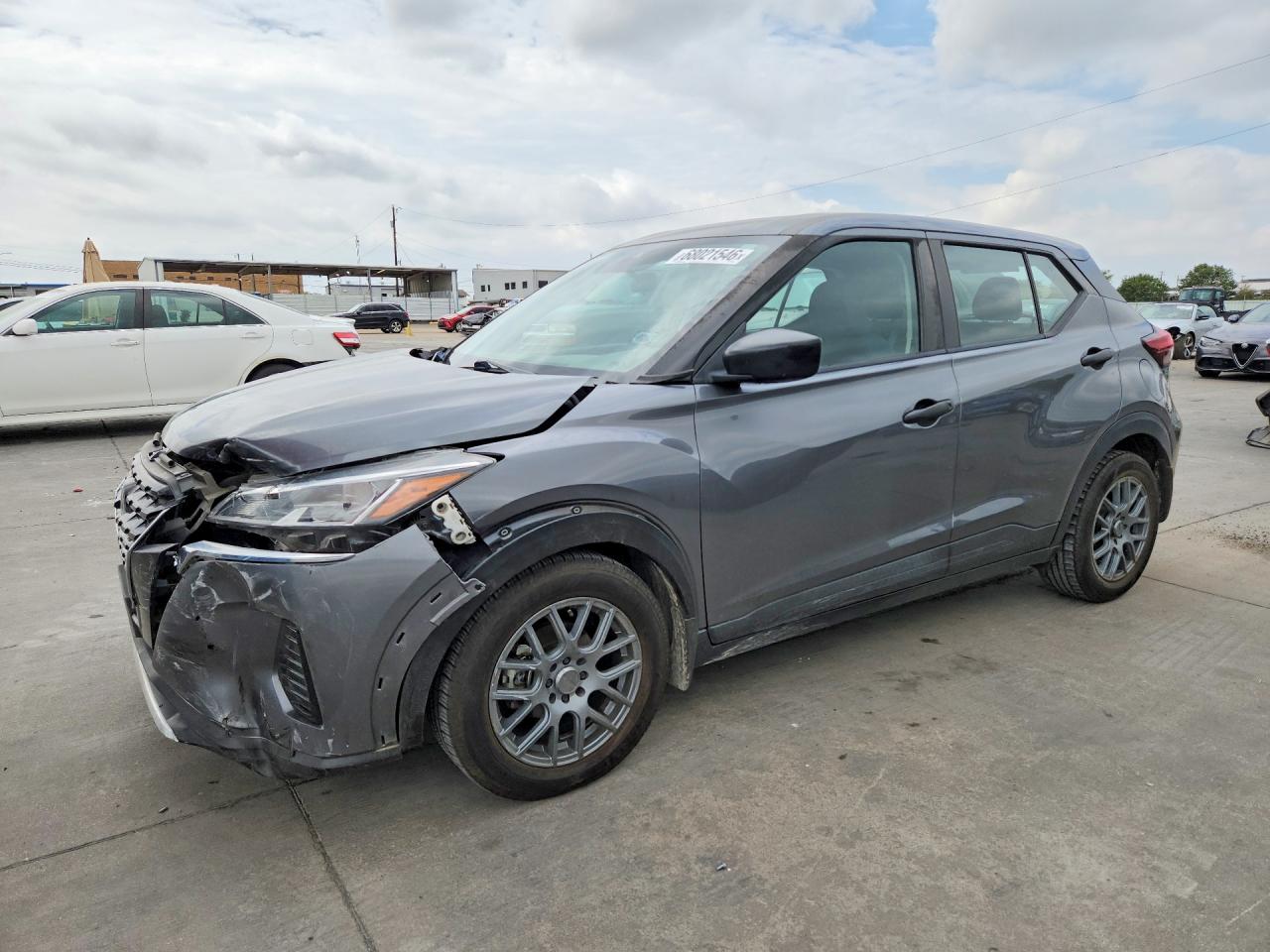 2022 NISSAN KICKS