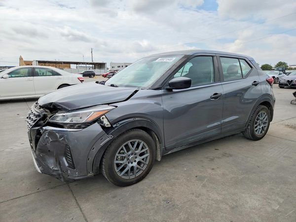 2022 NISSAN KICKS