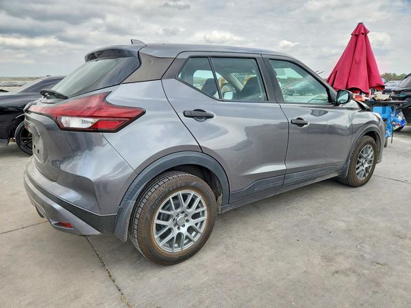 2022 NISSAN KICKS