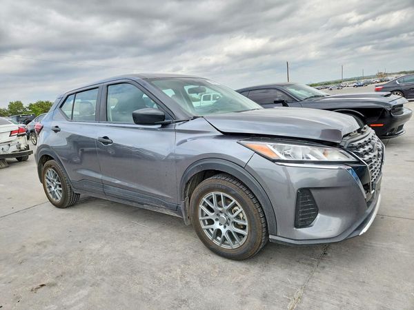 2022 NISSAN KICKS