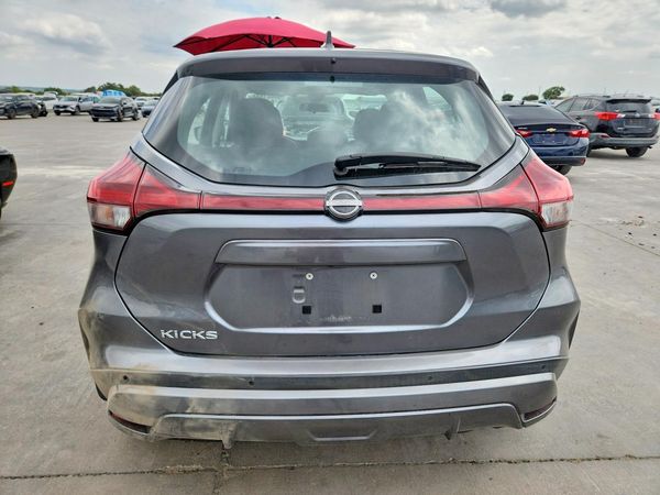 2022 NISSAN KICKS