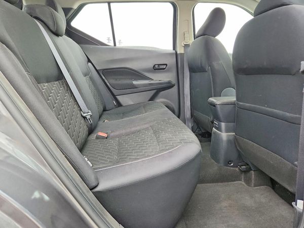 2022 NISSAN KICKS