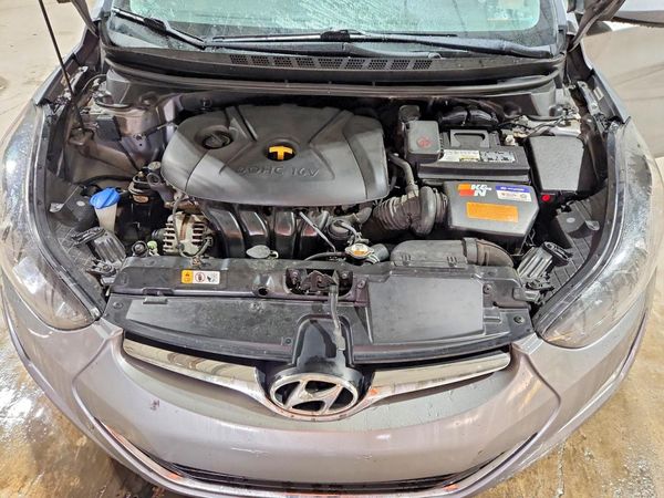 2015 HYUNDAI ELANTRA GLS(Middle)