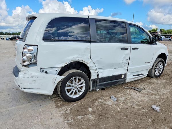2019 DODGE GRAND CARAVAN SE