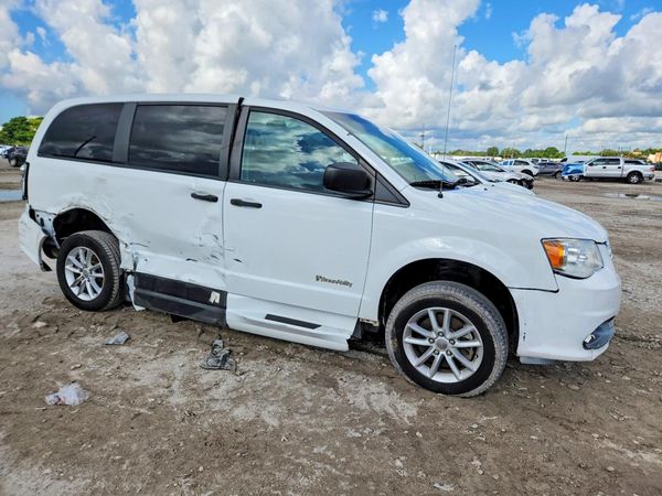 2019 DODGE GRAND CARAVAN SE