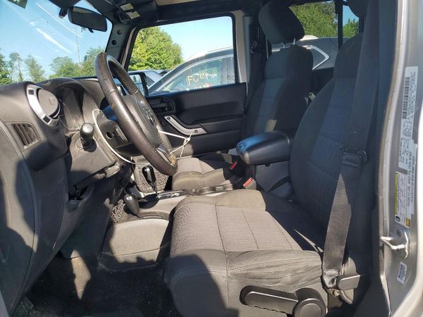 2012 JEEP WRANGLER Sahara