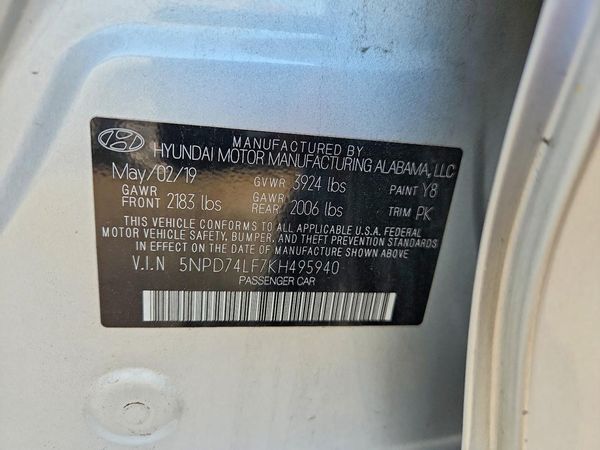 2019 HYUNDAI ELANTRA SE