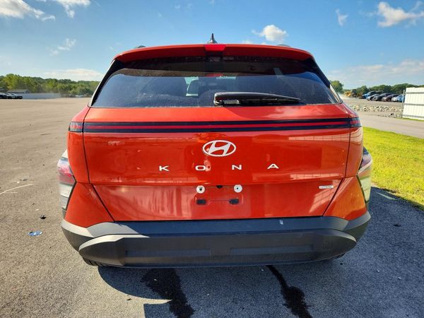 2024 HYUNDAI KONA SE