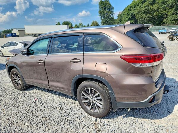 2018 TOYOTA HIGHLANDER