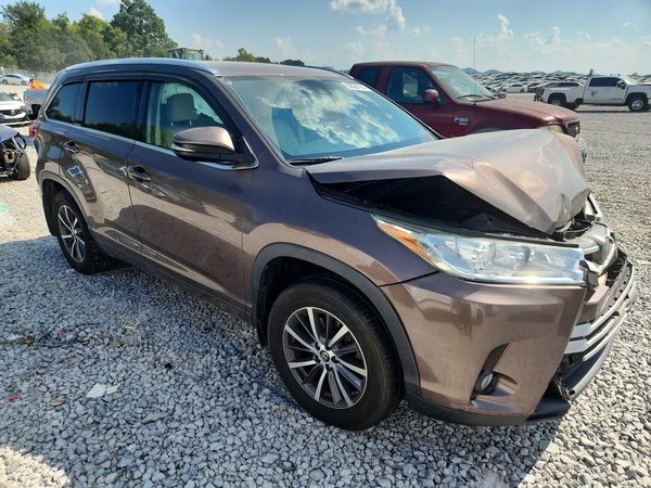 2018 TOYOTA HIGHLANDER
