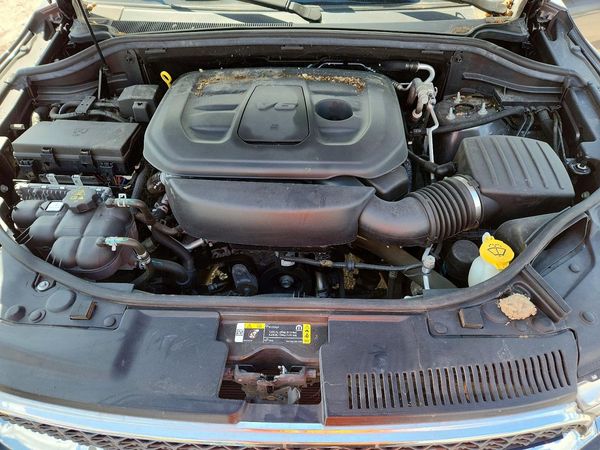 2021 DODGE DURANGO SXT — Engine bay