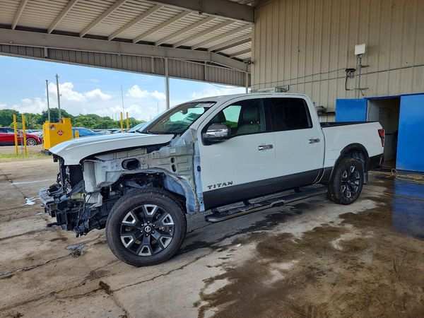 2021 NISSAN TITAN Crew Cab