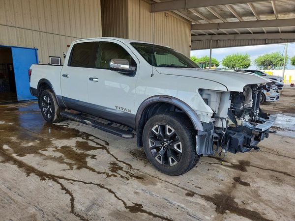 2021 NISSAN TITAN Crew Cab