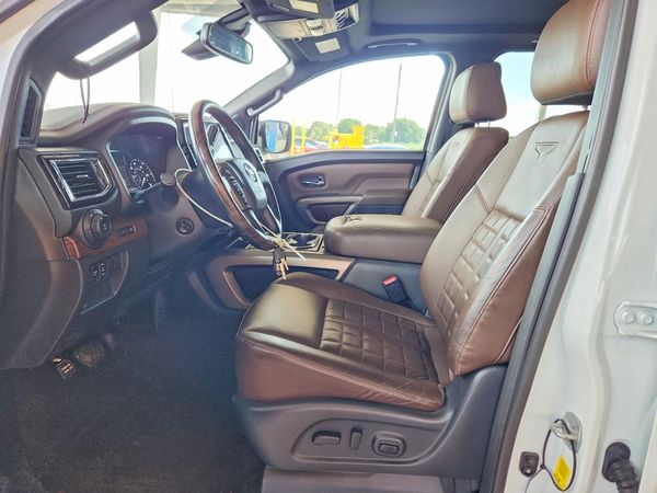 2021 NISSAN TITAN Crew Cab