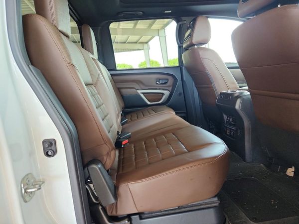 2021 NISSAN TITAN Crew Cab