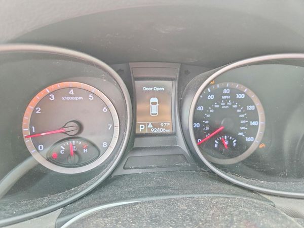 2016 HYUNDAI SANTA FE Base