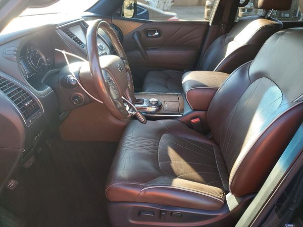 2017 INFINITI QX80