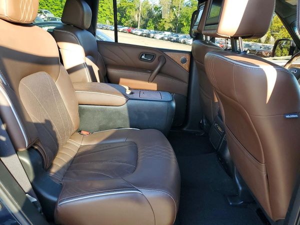 2017 INFINITI QX80