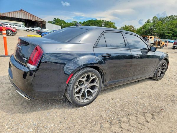 2018 CHRYSLER 300