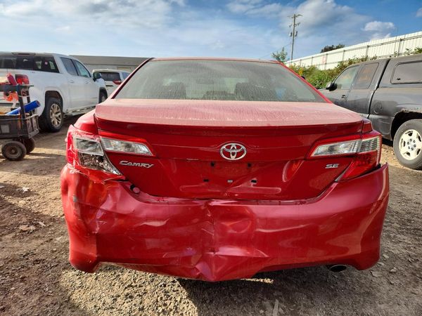 2014 TOYOTA CAMRY