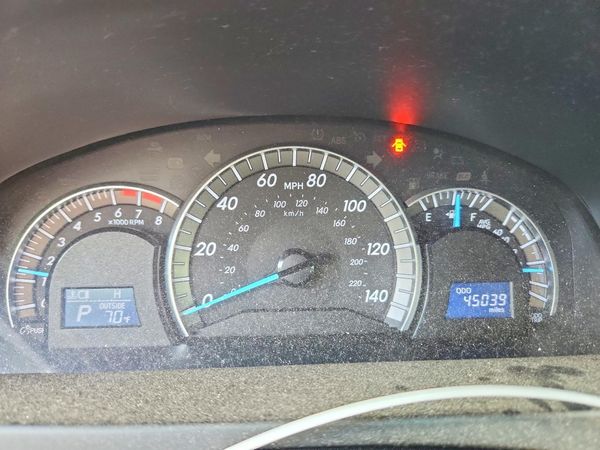 2014 TOYOTA CAMRY