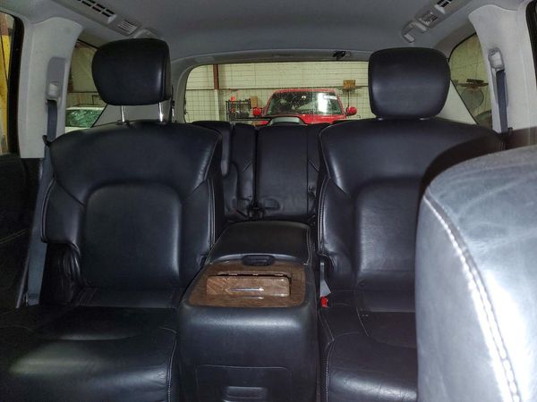 2017 INFINITI QX80