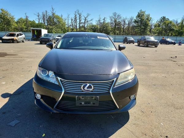 2013 LEXUS ES 300h