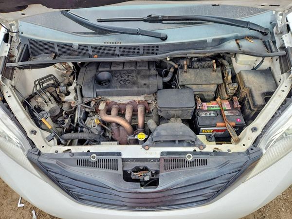 2012 TOYOTA SIENNA