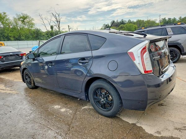 2013 TOYOTA PRIUS